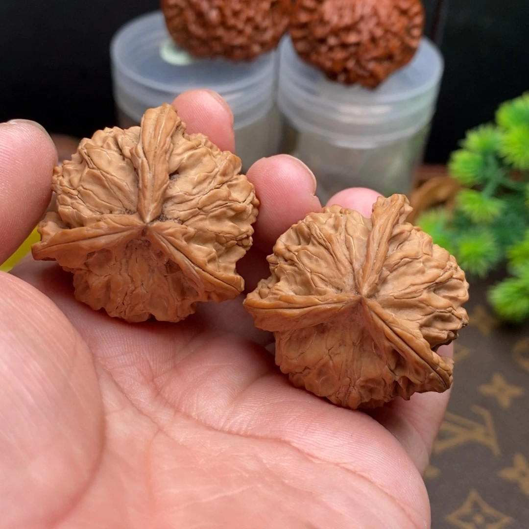 把件文玩核桃B4号41盘山三棱