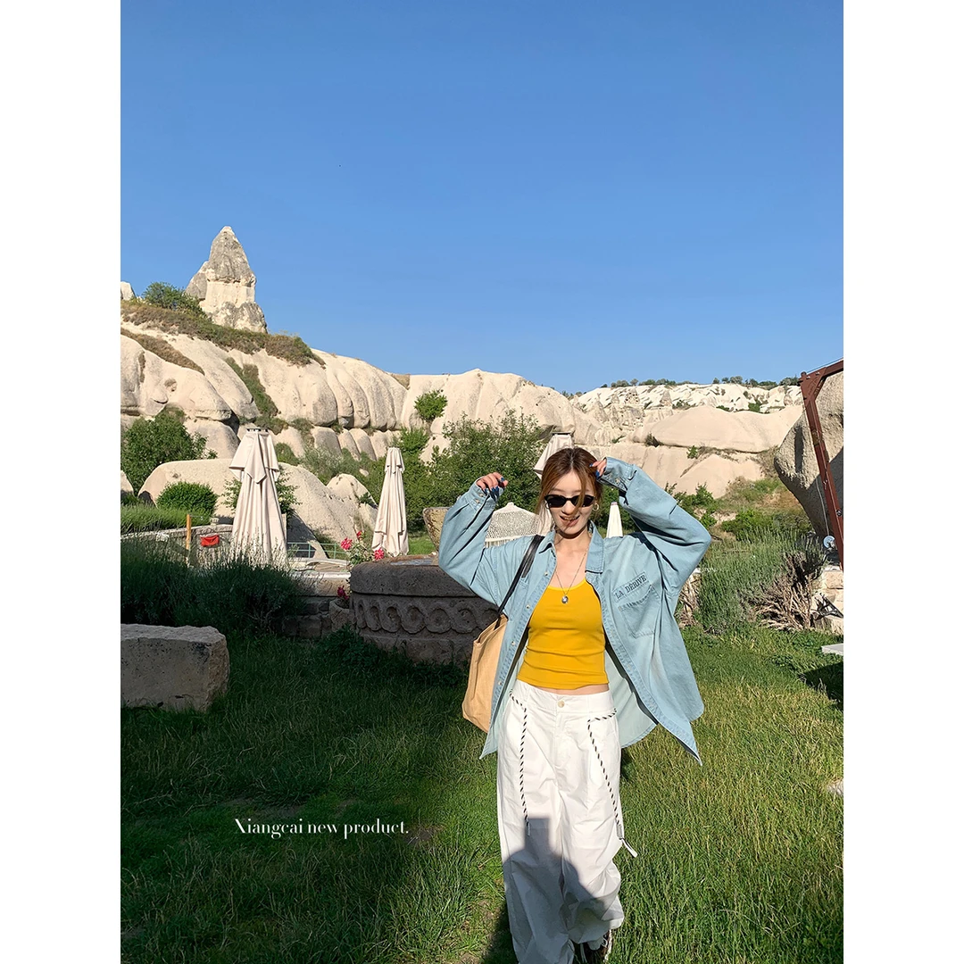 香菜不加辣 6/30 20点【普拉多艺术馆】浅蓝原创刺绣牛仔衬衫