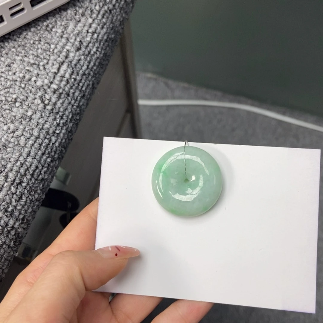 翡翠颈饰未镶嵌天然翡翠