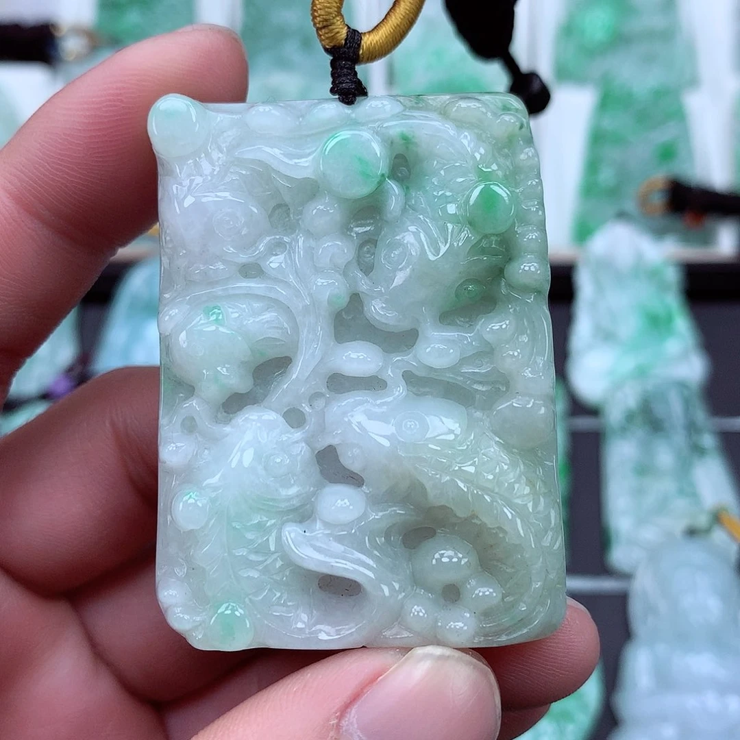 翡翠颈饰未镶嵌翡翠吊坠