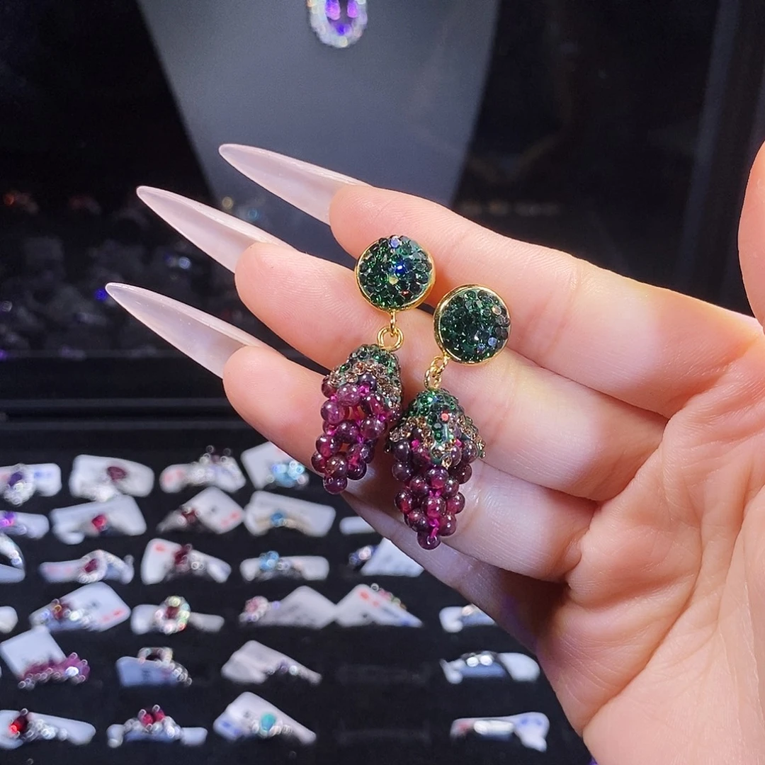 银S925镶嵌石榴石耳饰