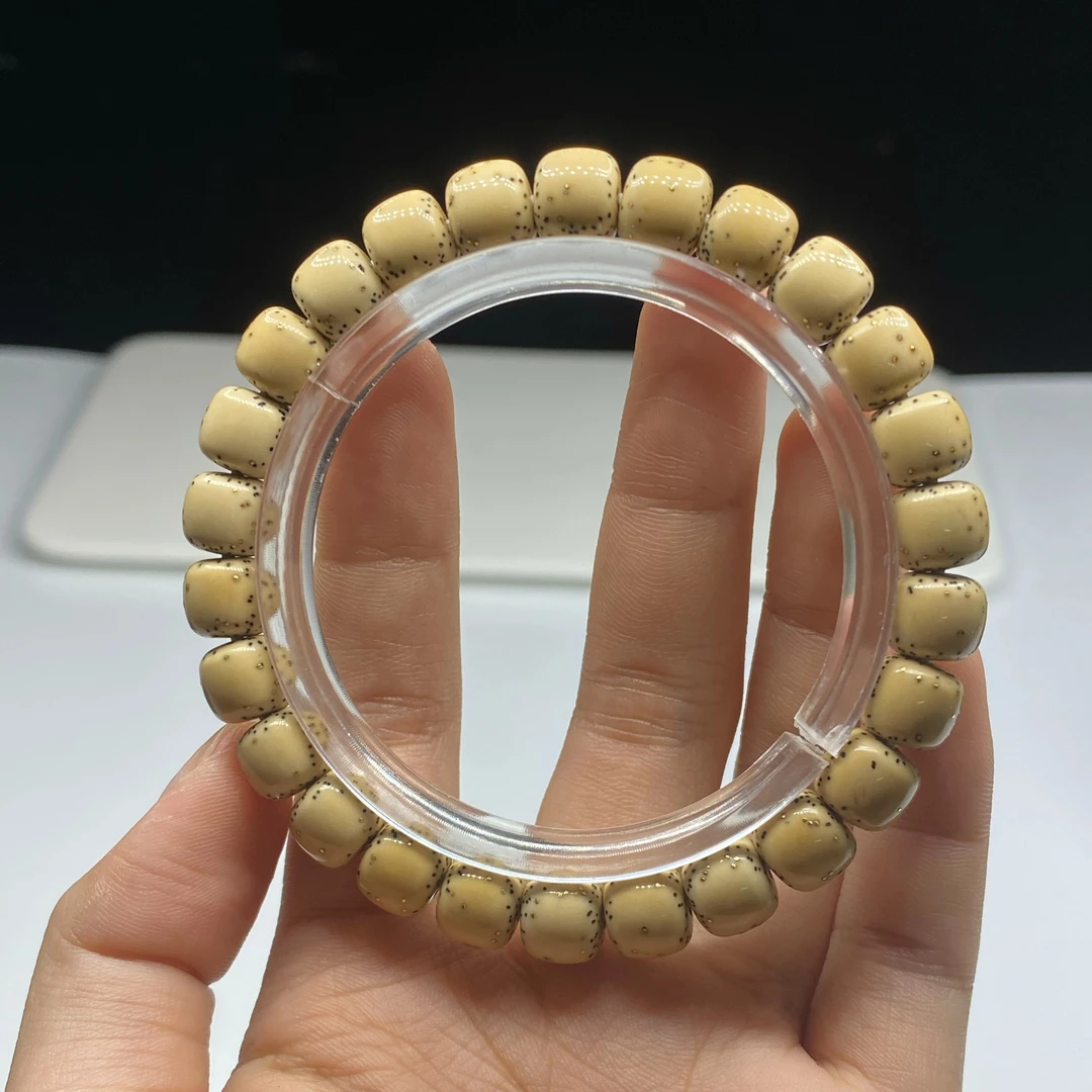 海南同枝高油高密9x8原脂白鸡油黄通体贯穿留白大光头（一物一图）