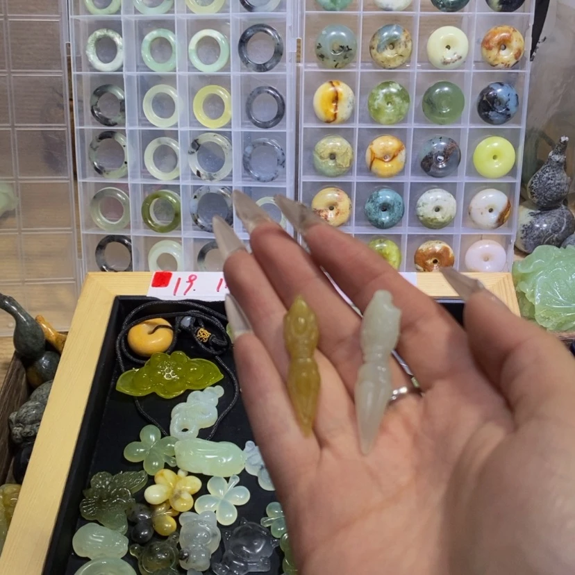 【闪购商品】蛇纹石玉颈饰未镶嵌11