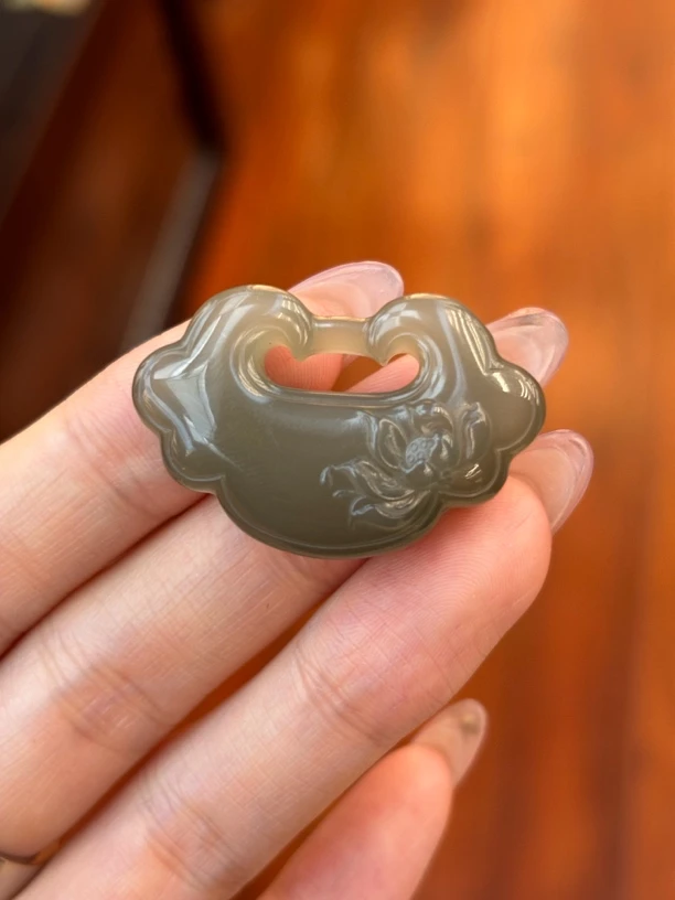 WT7074和田玉青海料如意锁吊坠约34.5*20*10