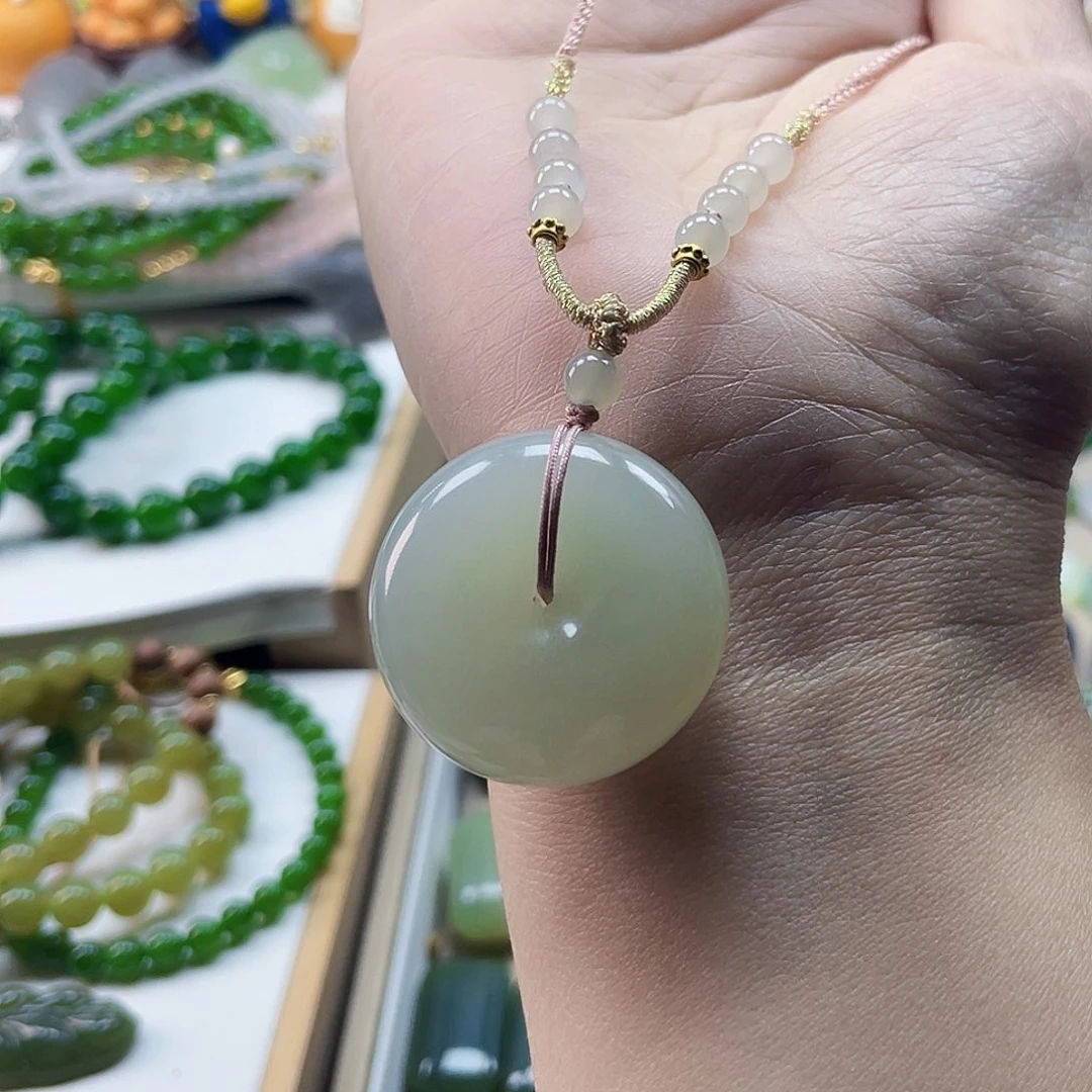 和田玉未镶嵌吊坠(不含链)鱿*鱼