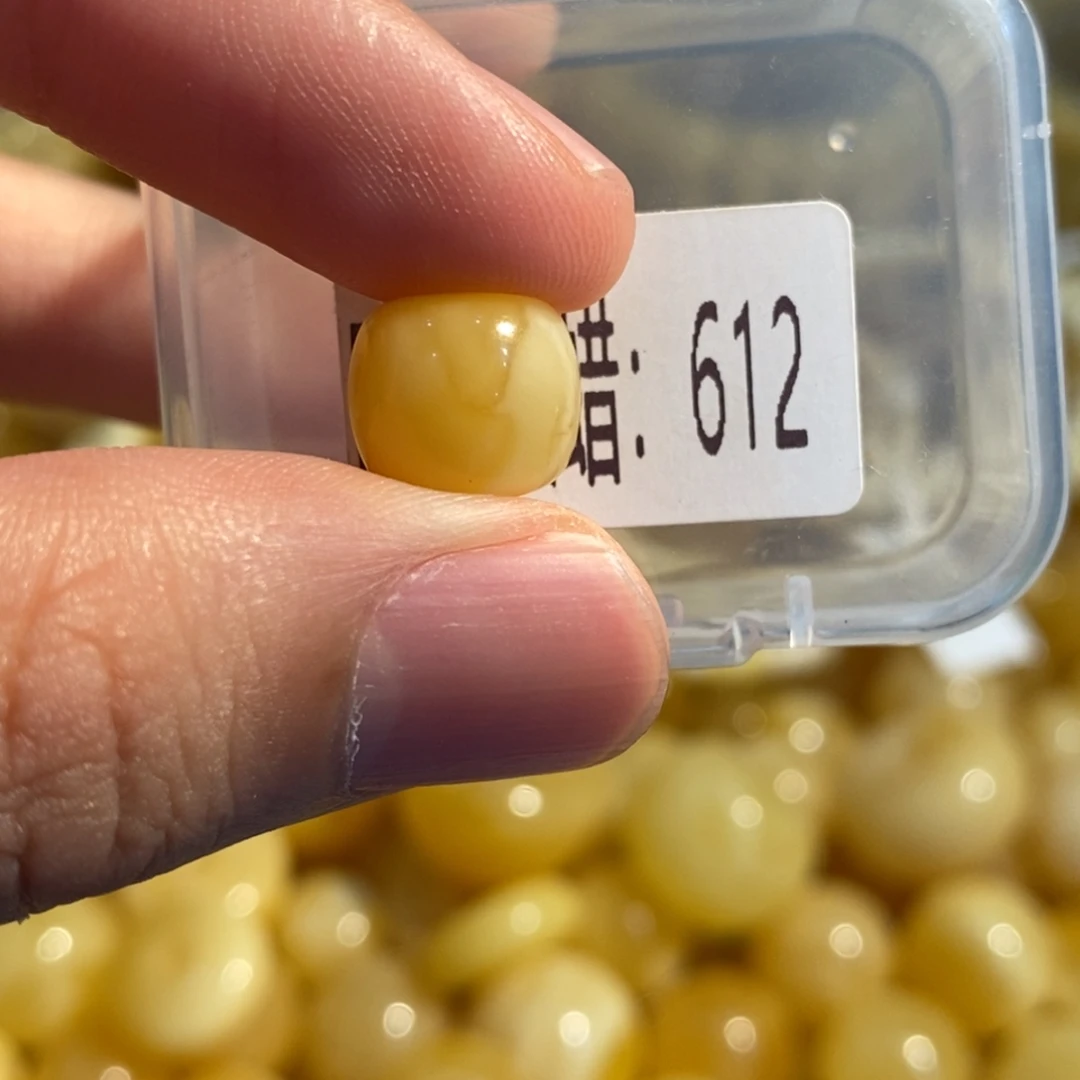琥珀未镶嵌珠宝奇石612