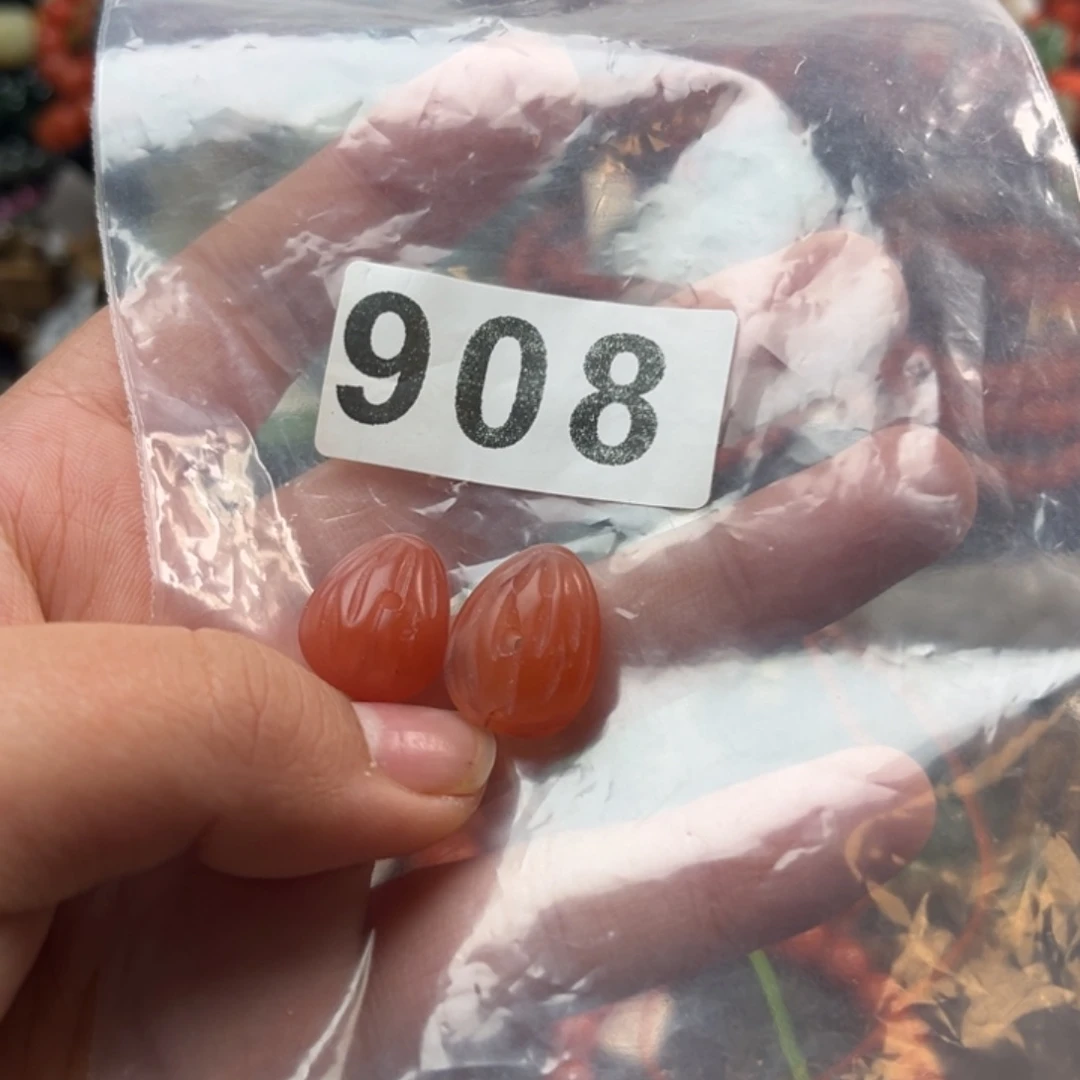 南红玛瑙未镶嵌珠宝奇石