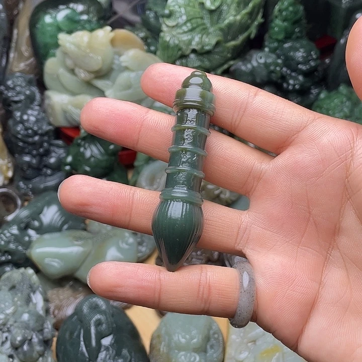 未镶嵌和田玉挂件