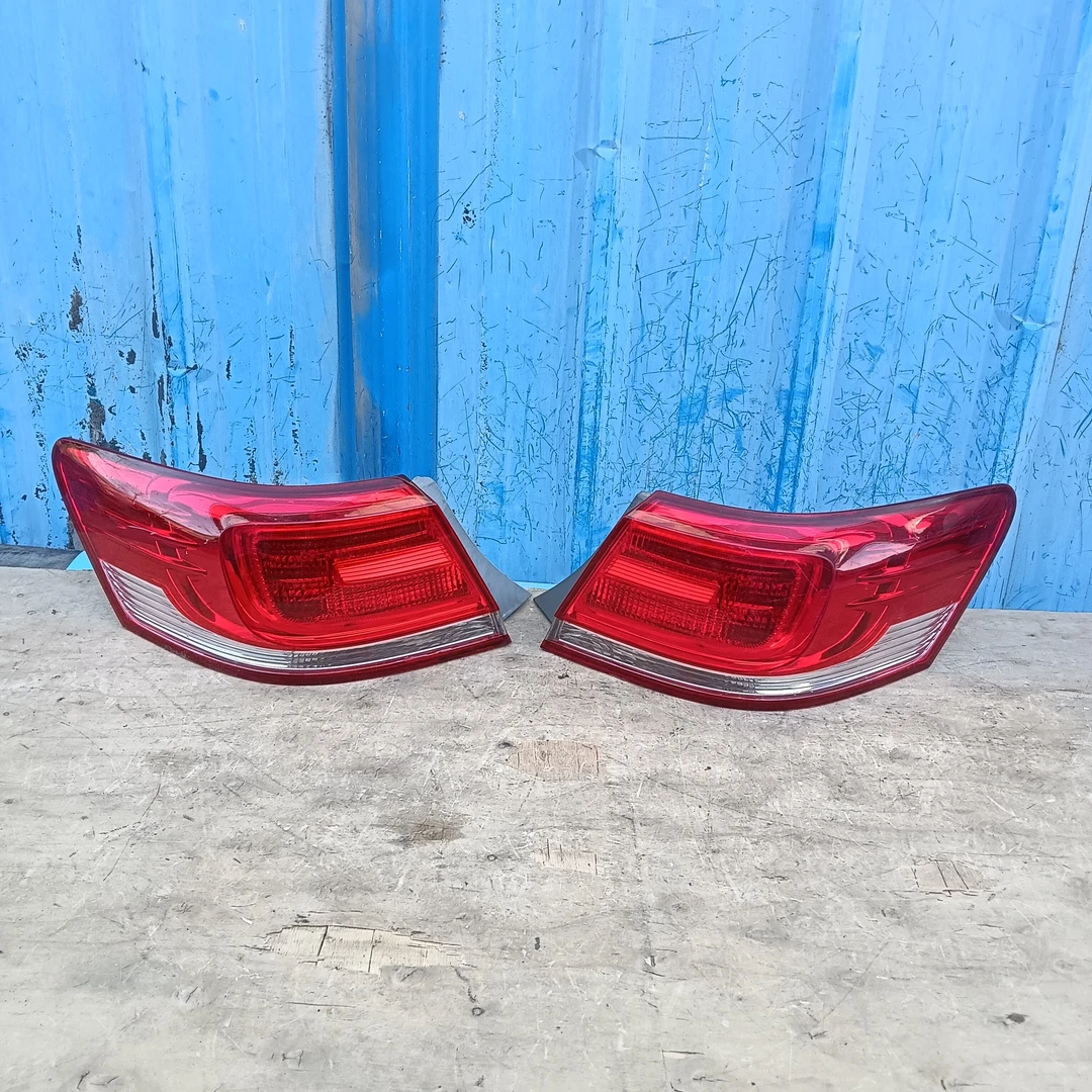 适用于09_11丰田凯美瑞后尾灯刹车灯倒车灯防追尾灯