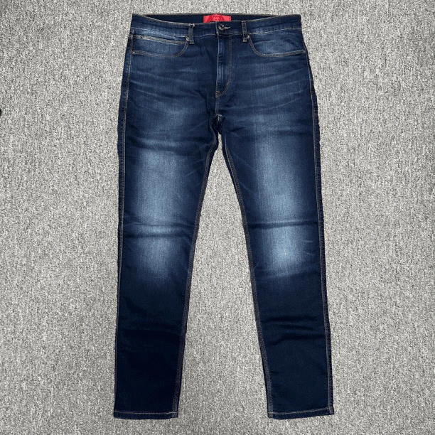 未使用 HugoBoss/雨果博斯 男士修身牛仔裤/H3800