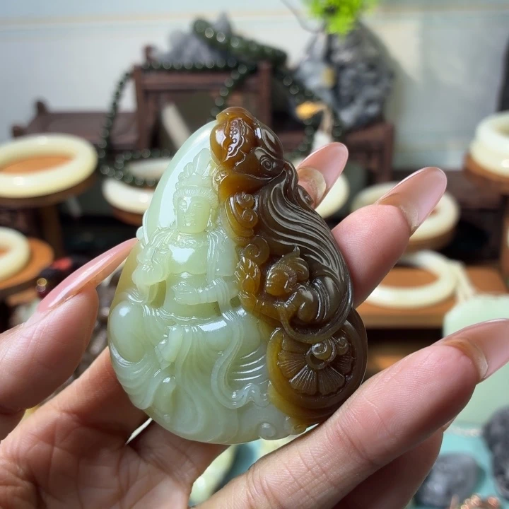 和田玉（糖玉）未镶嵌颈饰