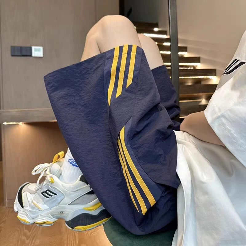 夏季新款冰丝速干宽松短裤三条杠运动五分卫裤美式百搭阔腿裤子男