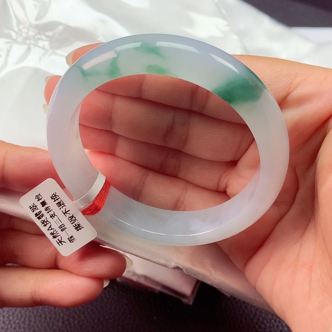 翡翠手镯未镶嵌天然缅甸A货翡翠（高货微瑕）