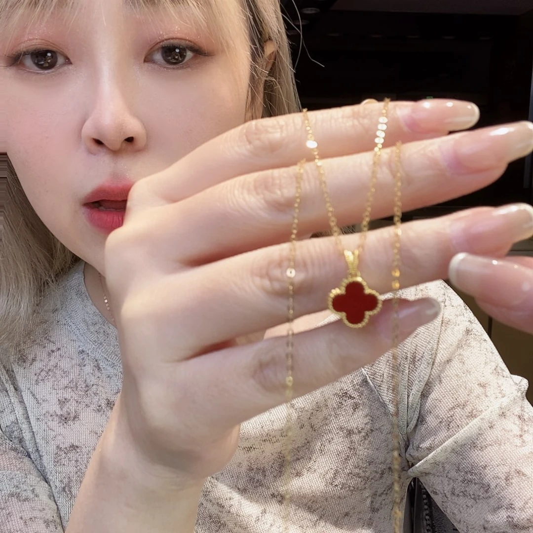 玛瑙/玉髓18K金镶嵌颈饰红k黄