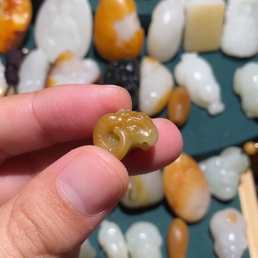 和田玉挂件未镶嵌泡****茶