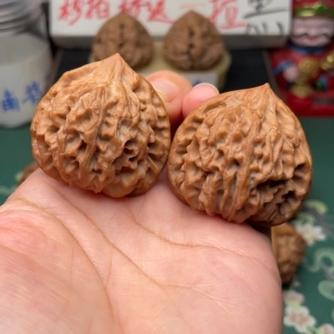 【闪购商品】把件文玩核桃39.5龙门涧
