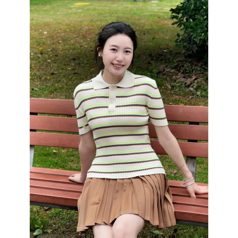 女款POLO领针织短袖