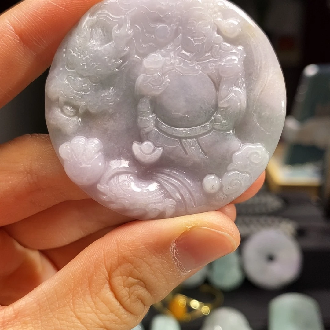 翡翠未镶嵌颈饰财神