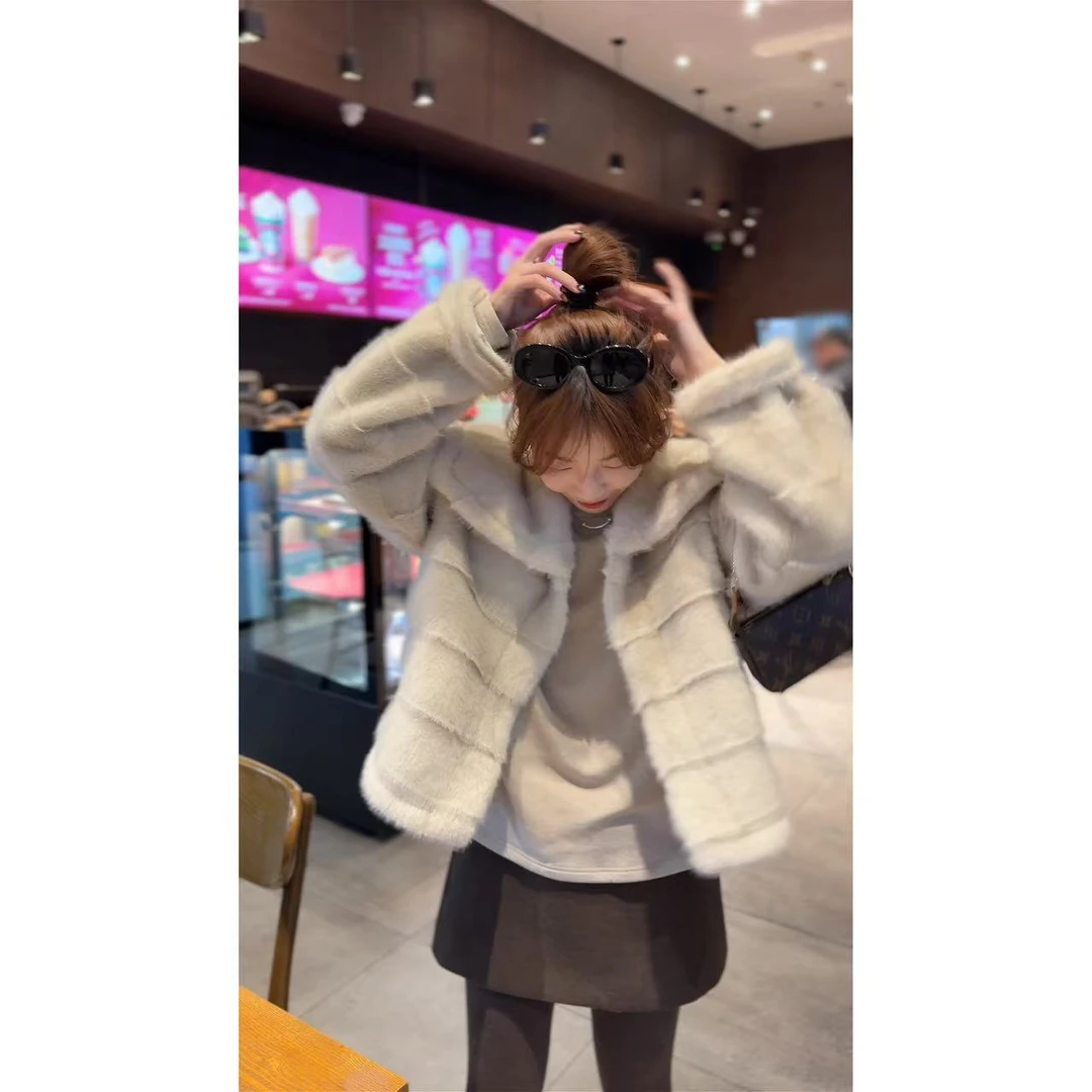 QiongQiong自留款！设计感大翻领仿貂毛拉链款百搭短款毛毛外套