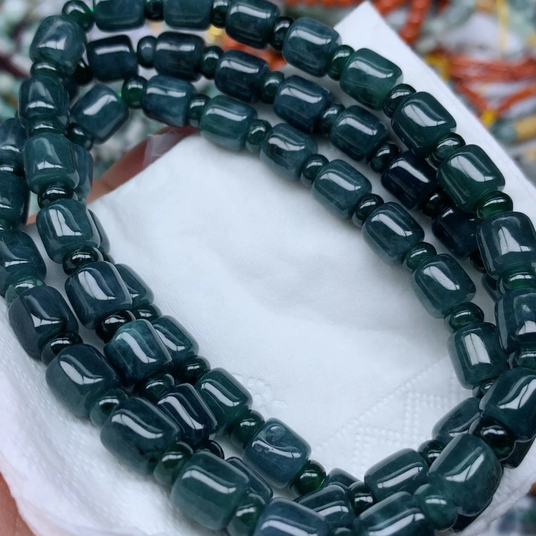 翡翠未镶嵌颈饰珠子