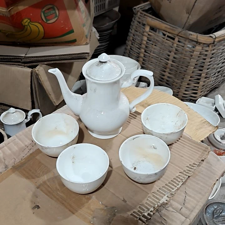 摆件陶瓷盘子碗啥都有