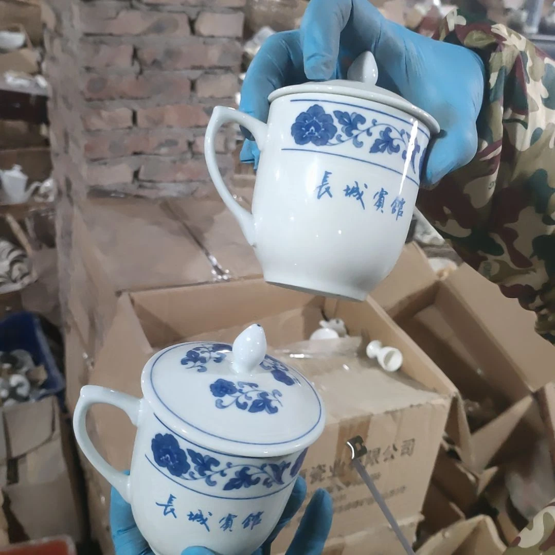 摆件陶瓷盘子碗啥都有