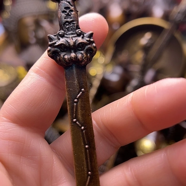 铜1235566788998767889