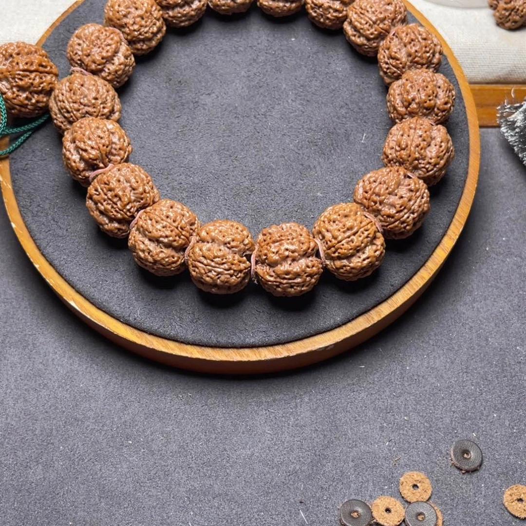 故***里金刚菩提手串古龙凹底梅花双龙