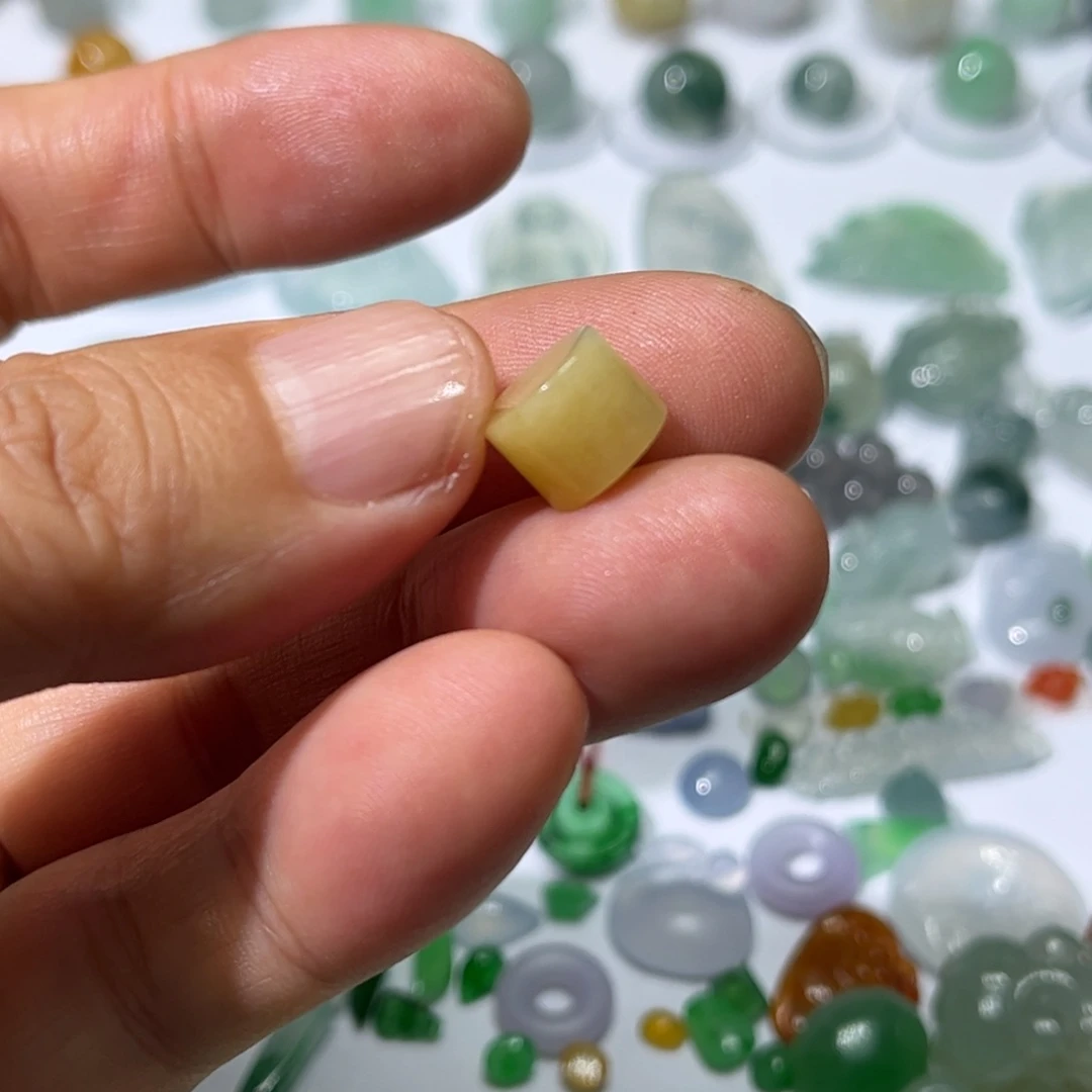 未镶嵌定制翡翠桶珠