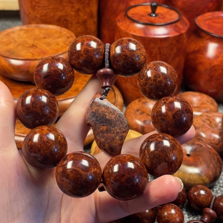 大果紫檀（缅甸花梨）呢*