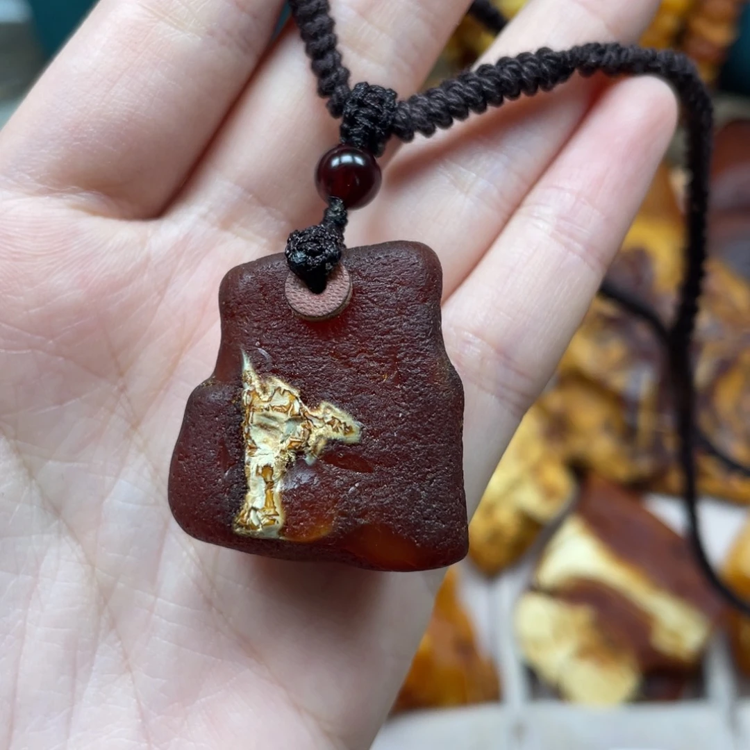 琥珀珠宝奇石未镶嵌