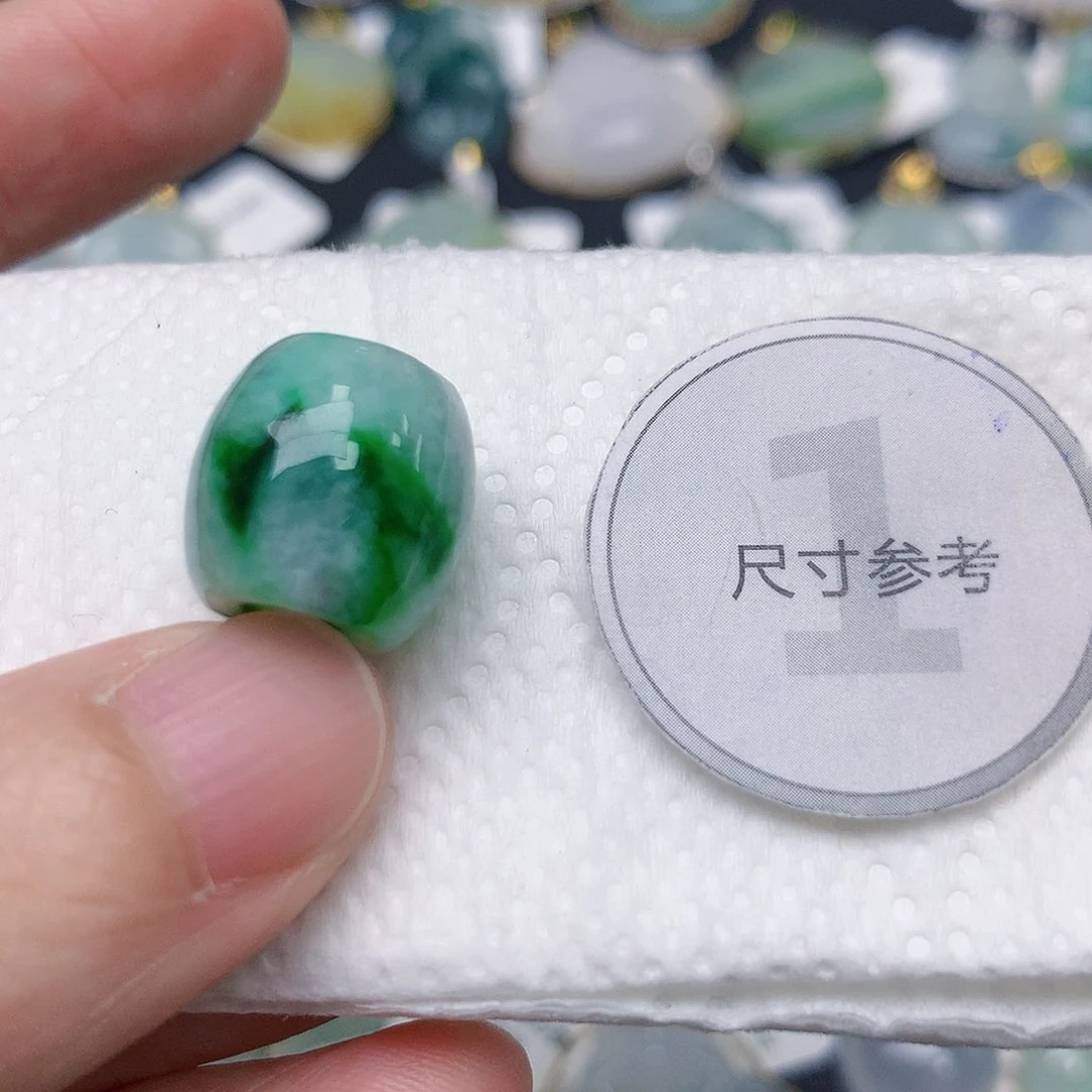 颈饰未镶嵌翡翠天然缅甸A货翡翠