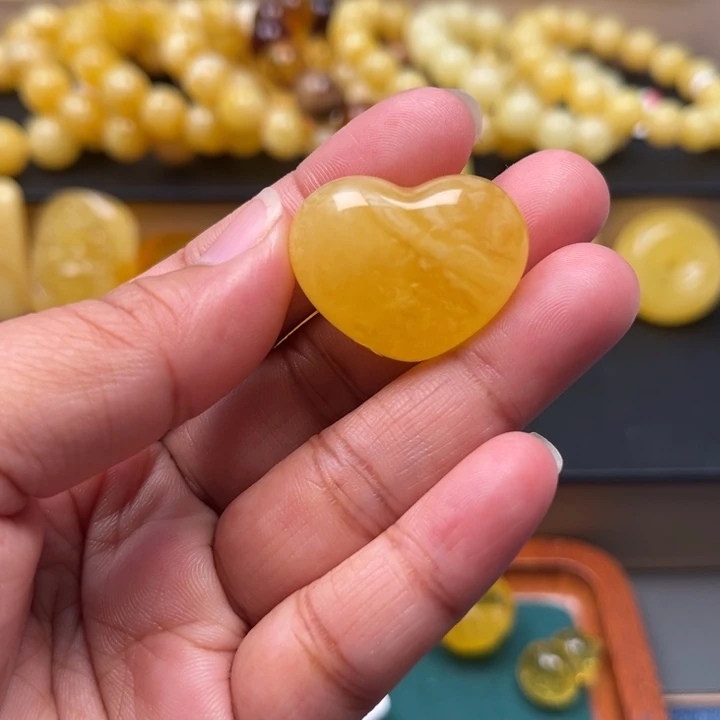 琥珀未镶嵌珠宝奇石M295号妖花爱心