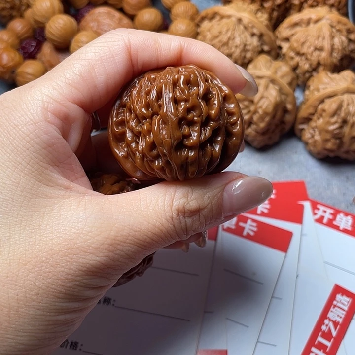 俊***赫文玩核桃吊坠四座楼