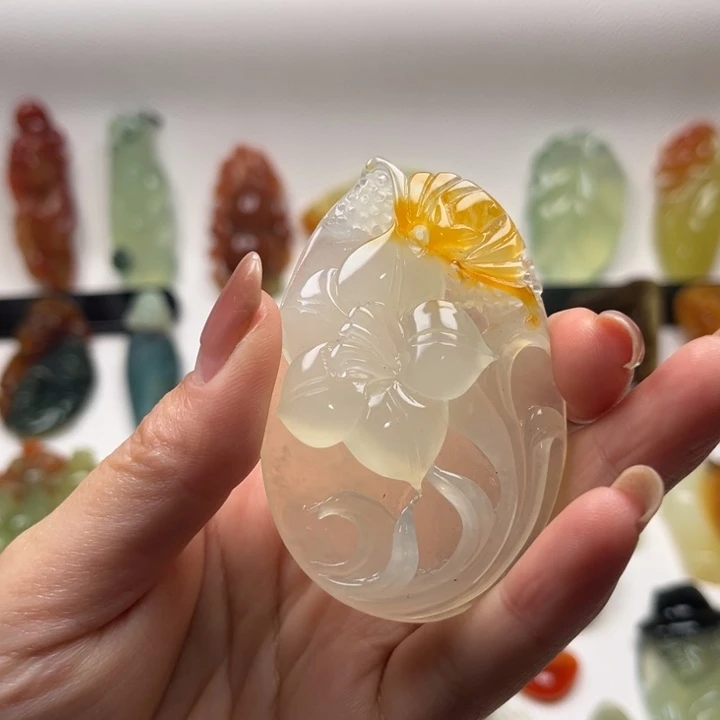 岫玉未镶嵌颈饰岫玉