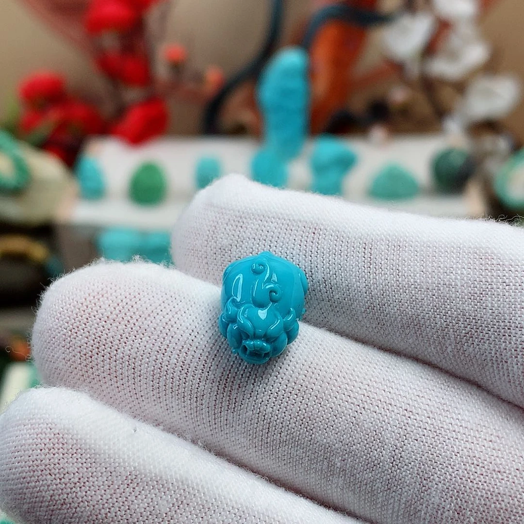 绿松石未镶嵌珠宝奇石