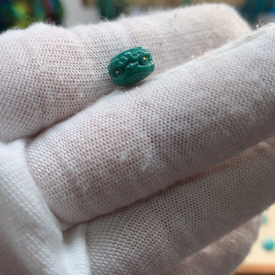 绿松石配饰未镶嵌