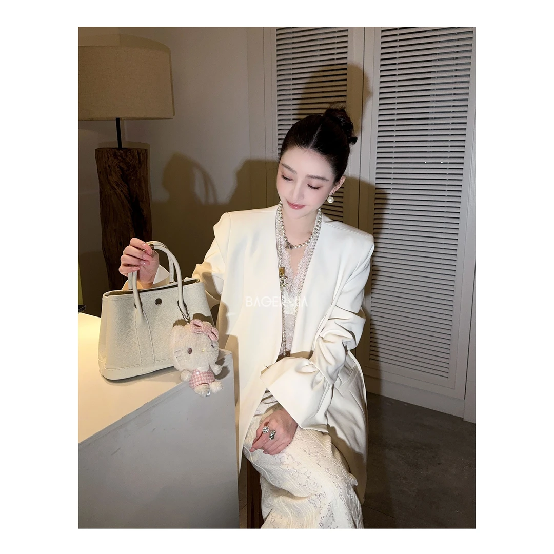 22-【白色恋人】宝儿家含幂BA117025102XQ设计感喇叭袖时尚西装外套