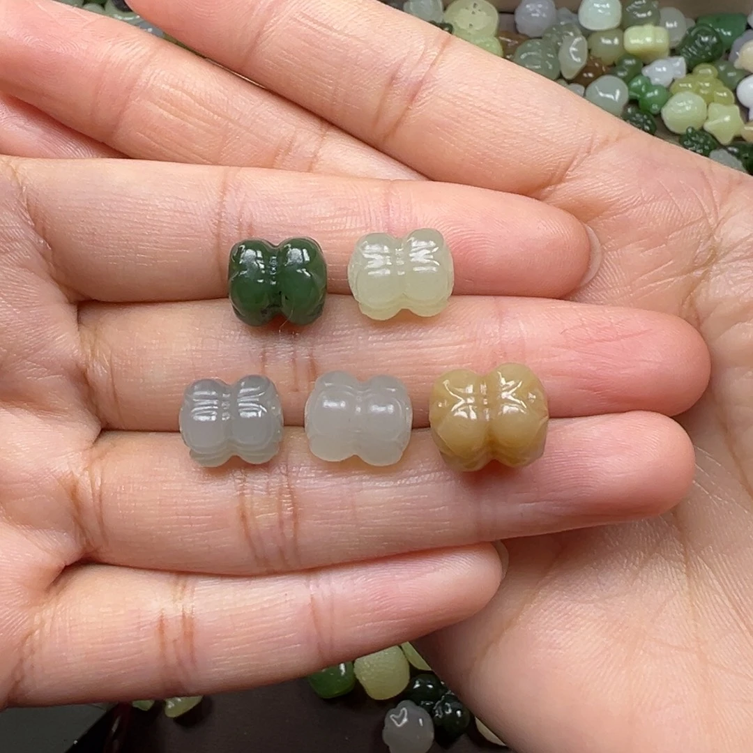 和田玉未镶嵌颈饰98一个多样性