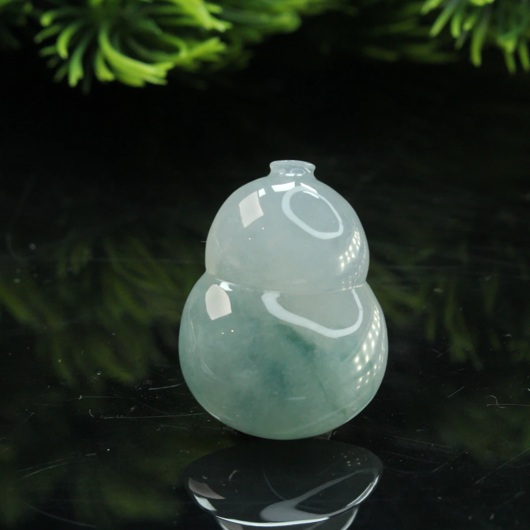 ZB8天然缅甸翡翠A货冰飘花葫芦吊坠/300476嘉禾臻宝拍卖