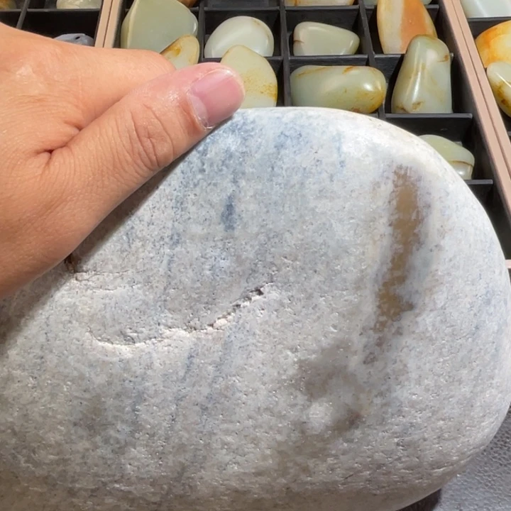 和田玉未镶嵌吊坠(不含链)玉*