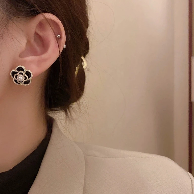 925银亚克力耳饰  S925银针山茶花珍珠耳钉女气质高级感轻奢爆款