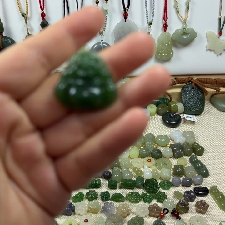 和田玉未镶嵌包链