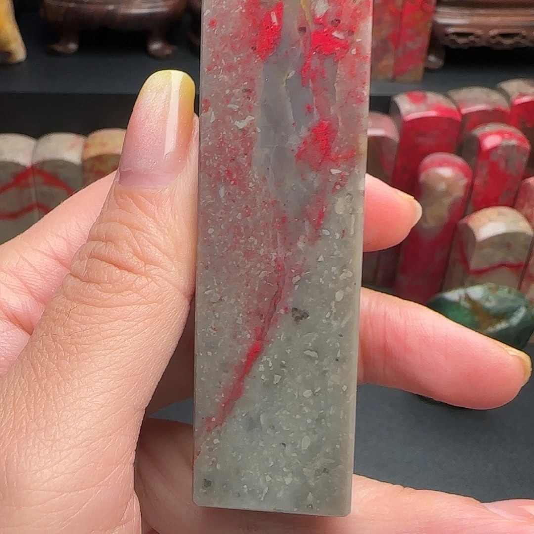 昌化石昌化鸡血石