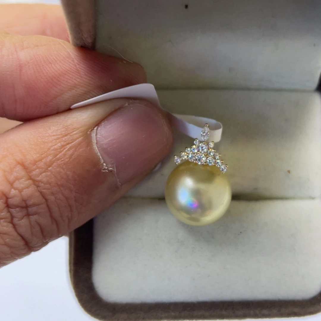 未镶嵌海水珍珠颈饰