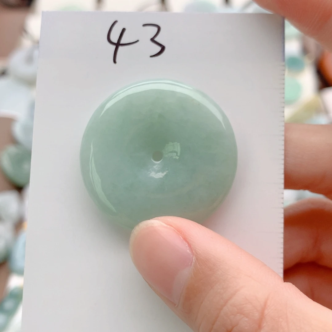 石***金翡翠未镶嵌颈饰吊坠