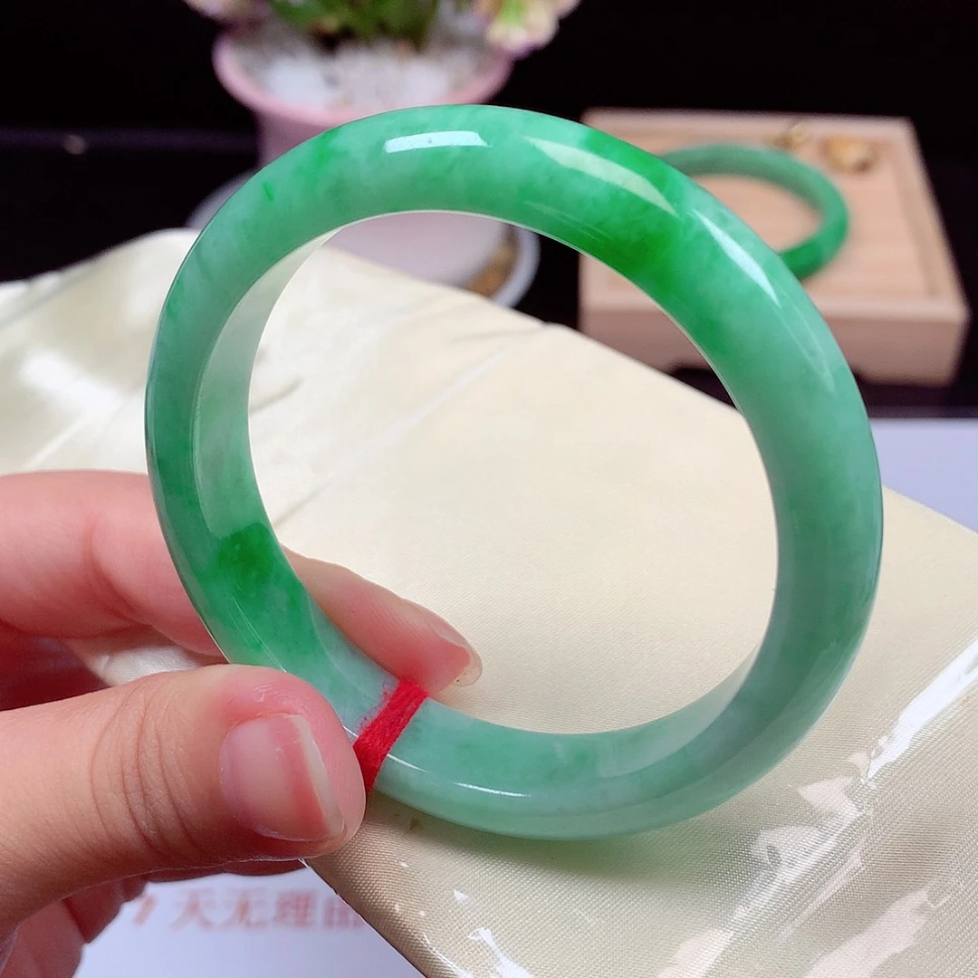 翡翠未镶嵌手镯1715