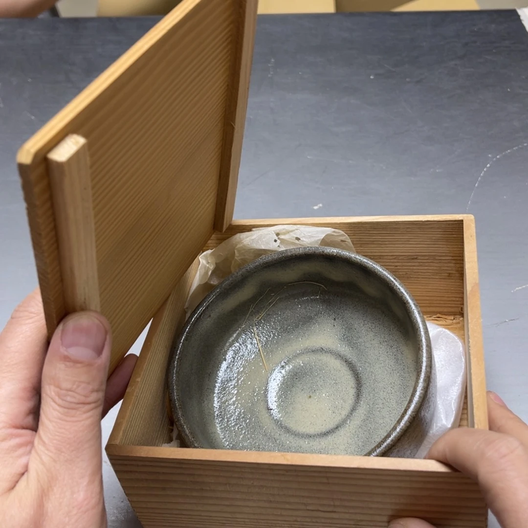 瓷片6*6密密麻麻地排列着一个大