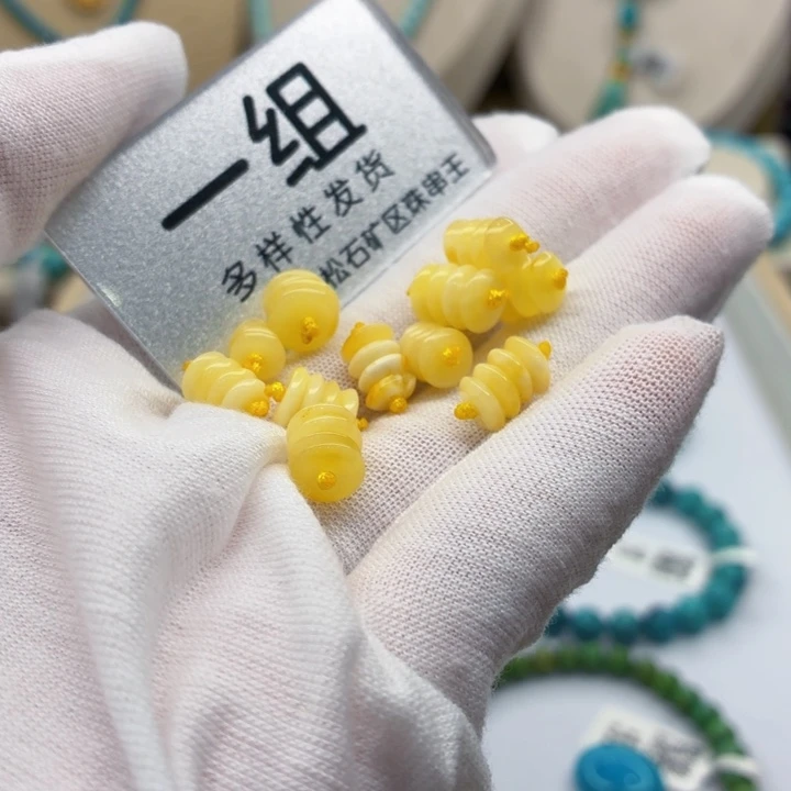 南红玛瑙未镶嵌珠宝奇石