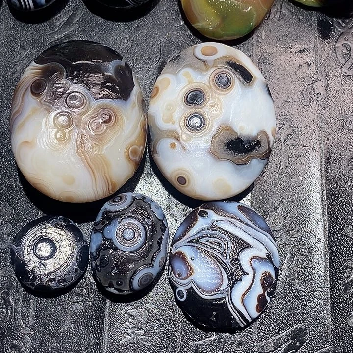 博***范玛瑙/玉髓合金颈饰